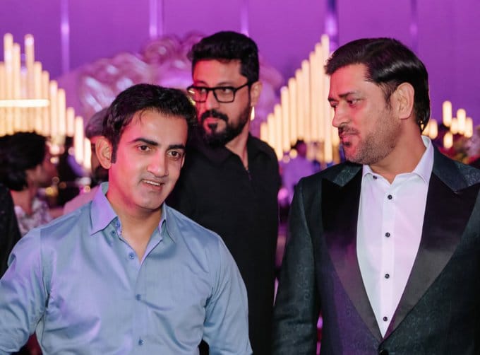 Gambhir or Dhoni की वायरल तस्वीर ने मचाई सनसनी, क्या कोचिंग टीम में आएंगे माही भाई?