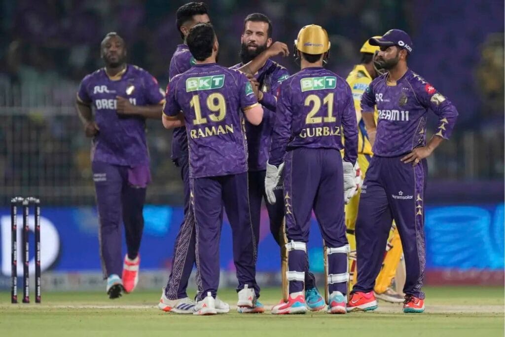 KKR Retentions List 2026: KKR ने चौंकाया, IPL 2026 रिटेंशन में बड़े नाम आउट, ये खिलाड़ी रहेंगे टीम में
