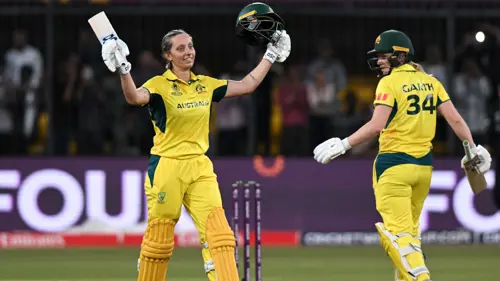 महिला वर्ल्ड कप में ऑस्ट्रेलिया की शानदार जीत: Ashleigh Gardner or Annabel Sutherland ने इंग्लैंड को 6 विकेट से हराया