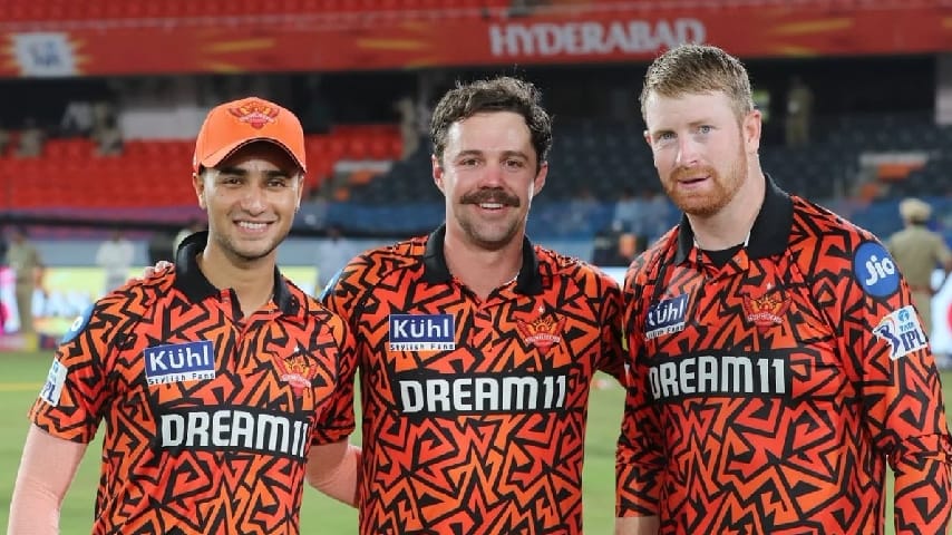 SRH Retention List IPL 2026: SRH की रिटेंशन लिस्ट आई सामने, 15 खिलाड़ी हुए रिटेन, बड़े नामों की विदाई तय!